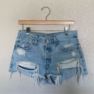 Levi’s 501 Cut Off Shorts